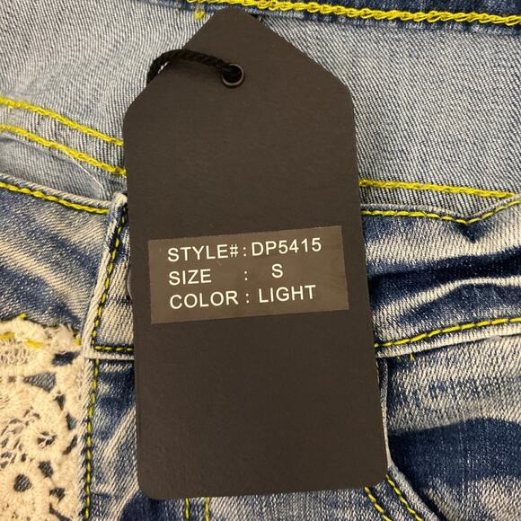 Mind Code Lace Detail Distressed Raw Hem Trim Short Denim Jean Shorts Women Sz S - Picture 7 of 8